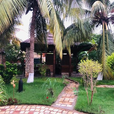 Bohobe Naboty Bed & Breakfast Toliara Eksteriør bilde