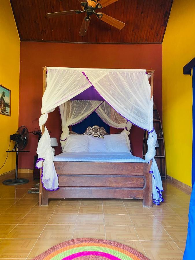 Bohobe Naboty Bed & Breakfast Toliara Eksteriør bilde